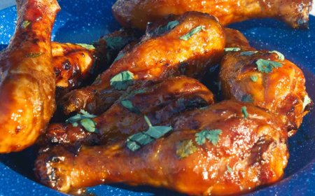Smoked Honey Sriracha Chicken Drumsticks: Easy, Sticky & Crispy