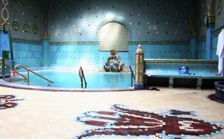 10 of the Most Incredible Pools in the World