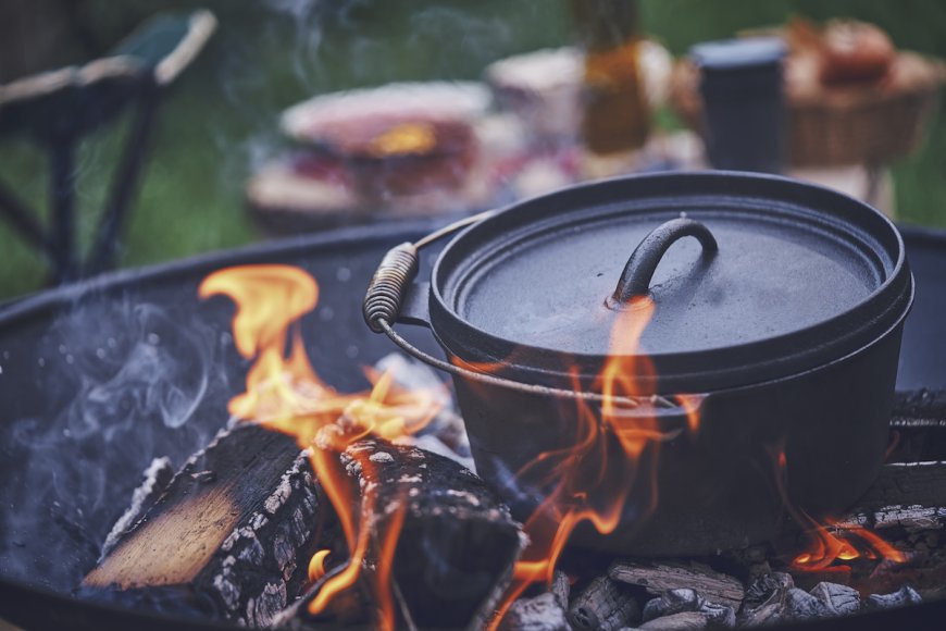 Camping Dutch Ovens: Iron vs Aluminum