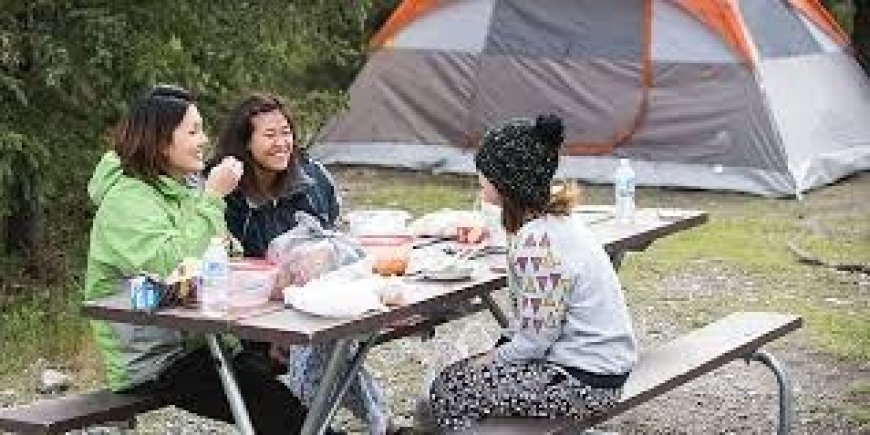 It's Camping O'Clock, so Let's Eat!