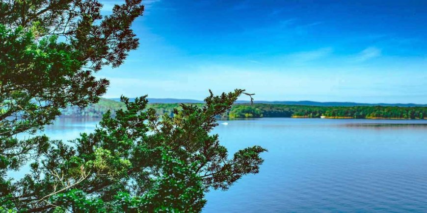 Best Lake House Vacations In 2023: Places To Go In The Summer