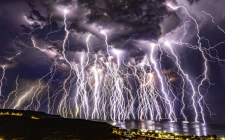 ‘Magnificent visual feast’: Time-Lapse Photo Captures 100 Lightning Bolts in Skies Over Türkiye