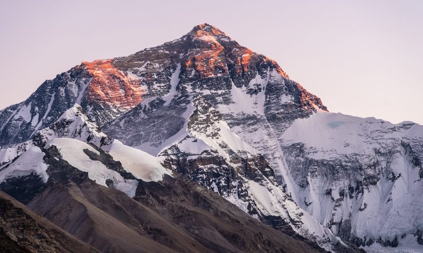 Impossible Rescues, Pounds of Garbage, and More Dead Bodies: What Is Going on With Everest?