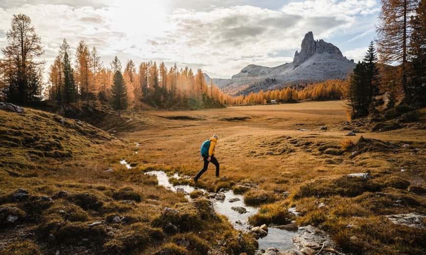 How To Solo Travel: 25 Tips For Traveling Alone From Our Expert