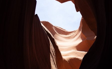 Exploring Arizona’s Lower Antelope Canyon