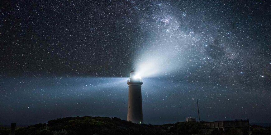 US Lighthouse Tours at the Most Beautiful Places in America