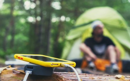Need a Charge Outdoors? Amazon’s Highest-Rated Portable Chargers Right Now