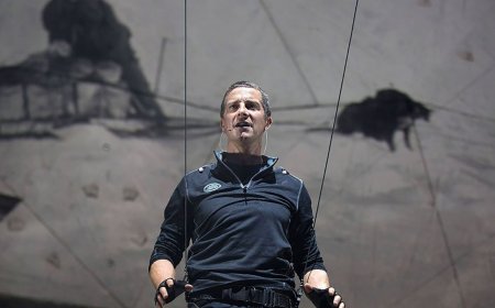 Taking World Leaders into the Wild ‘Terrified’ Bear Grylls