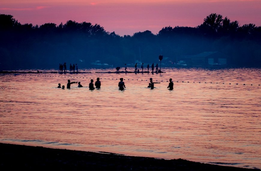 23 Tips for Staying Cool While Camping 