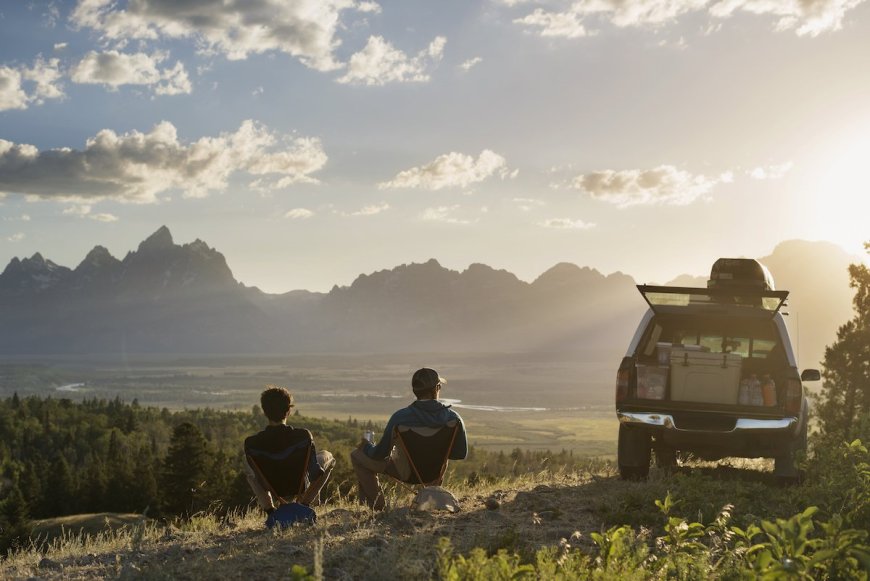 Can You Predict the Weather by Observing Cloud Patterns While Camping?