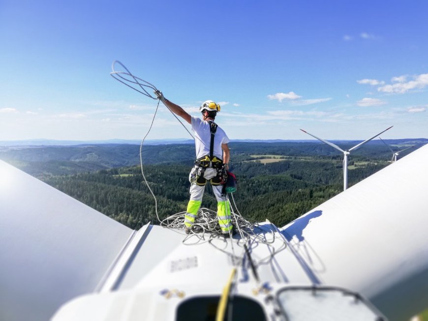 5 Jobs That Pay You Very Well To Spend Time Outdoors