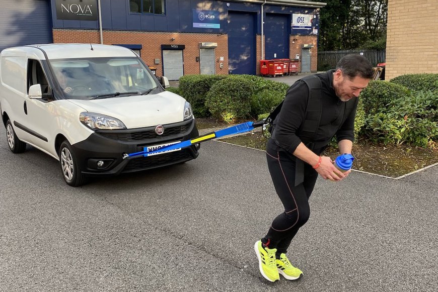 Man Who Survived Bungee Cord Snap Attempts World Record