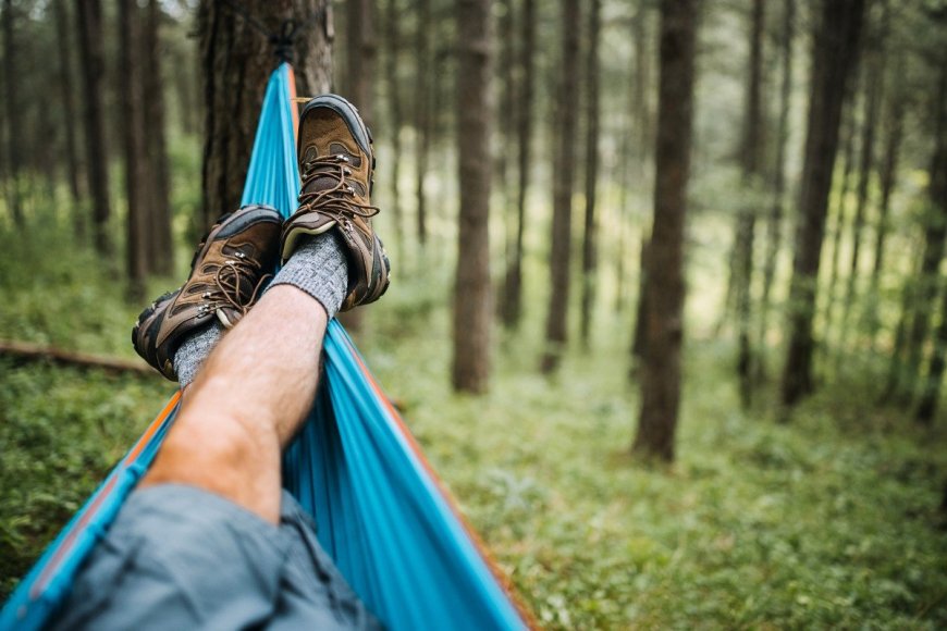 What Are the Benefits of Hammock Camping, And How Do You Get Started?
