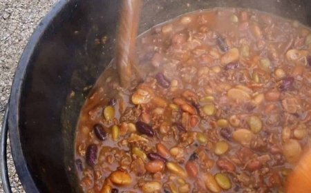 Dutch Oven Baked Beans: Cast Iron 5-Bean Baked Bean Recipe