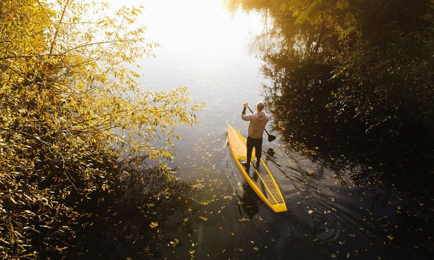 8 of the Best Places to Paddleboard in Fall