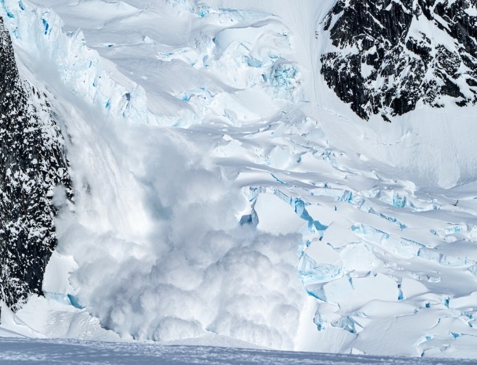 Breaking News: Tragic Outcome for Castle Peak Skiers After Avalanche