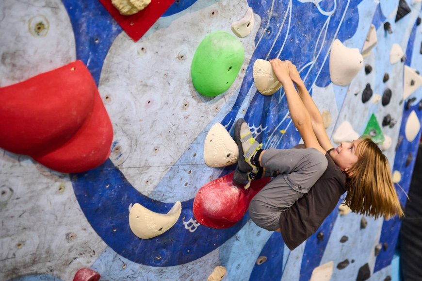 When Every Hold Is a Jug: Here’s Why Kids Are Good at Climbing