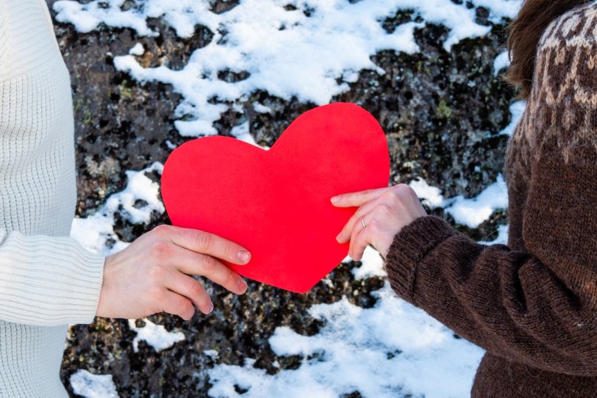 Outdoorsy Valentines Are Trending—See Some Favorites Here