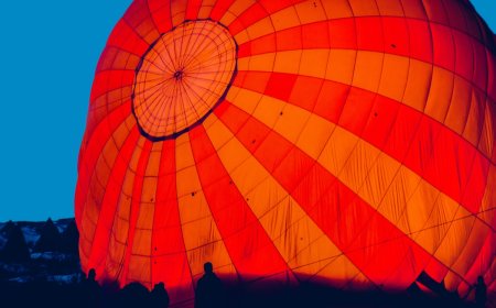 WATCH: Hot Air Balloon Crashes 900 Feet up, Prompting Rescue