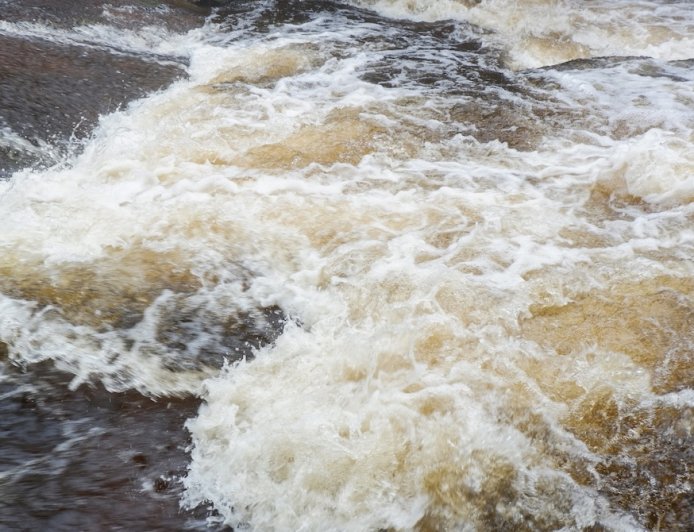 Hiker (a Young Mother) Dies at Dangerous River Crossing