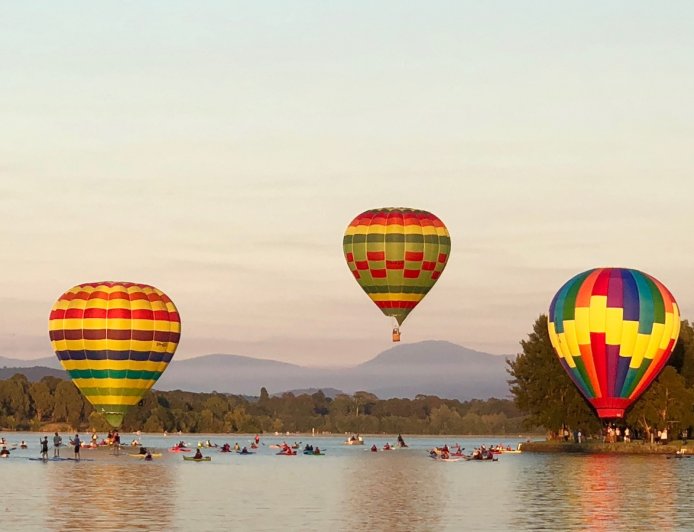 Hot Air Balloon Pummels Kayakers at Balloon Festival in Australia