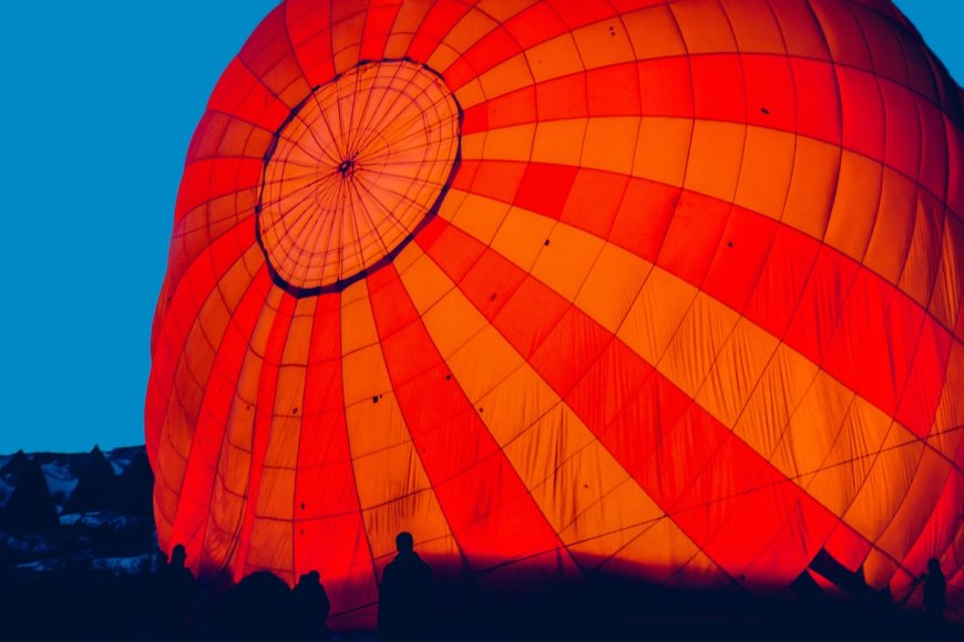 WATCH: Hot Air Balloon Crashes 900 Feet up, Prompting Rescue