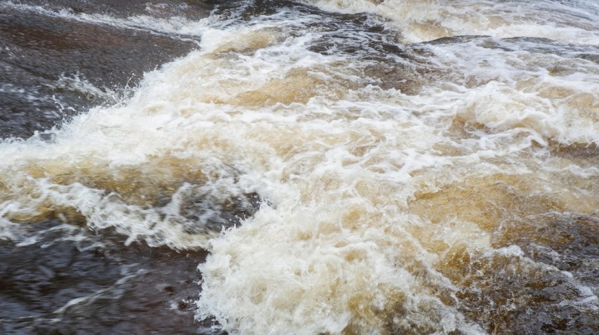 Hiker (a Young Mother) Dies at Dangerous River Crossing