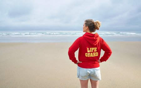 Lifeguard Rescued One Of The World’s Rarest Sea Turtles