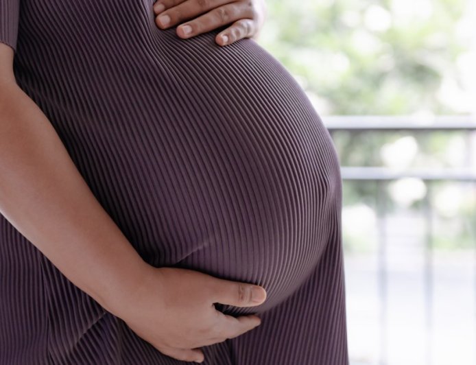 Woman Went Into Labor On Delta Flight And Delivered Baby On The Plane