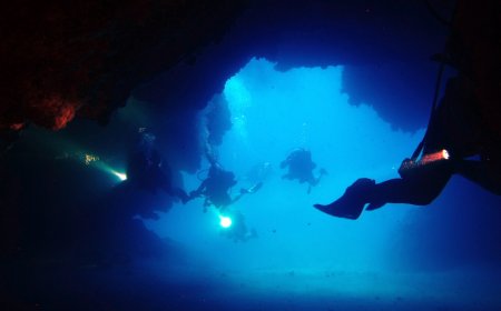 ‘We’re Not Heroes’: Rescue Divers Recover Bodies From Maldives Cave