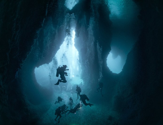 5 Italian SCUBA Divers Die in Underwater Cave in the Maldives