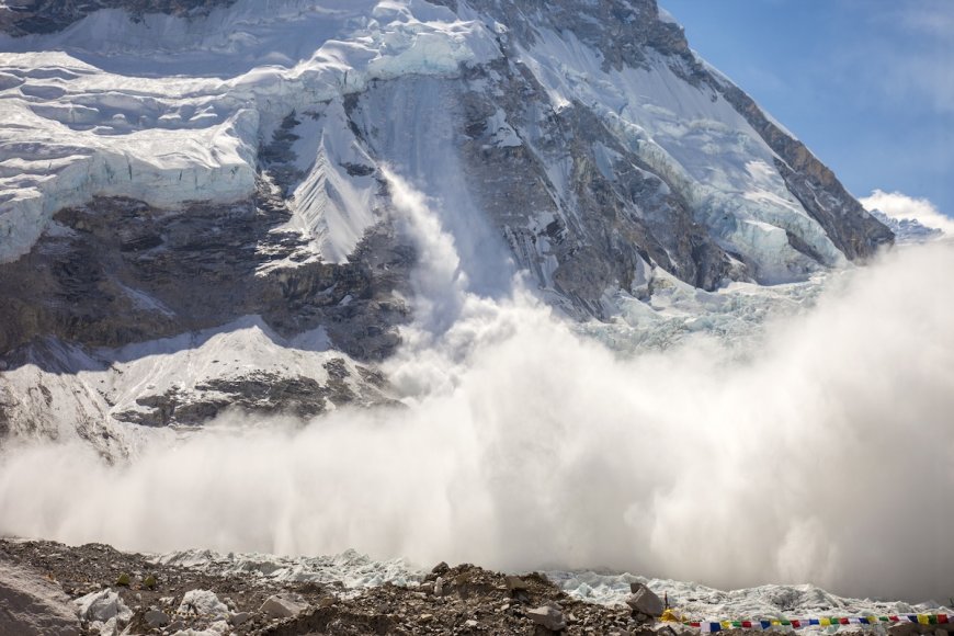 Avalanche Hits Climbers at Mount Everest Camp 1 (Video)