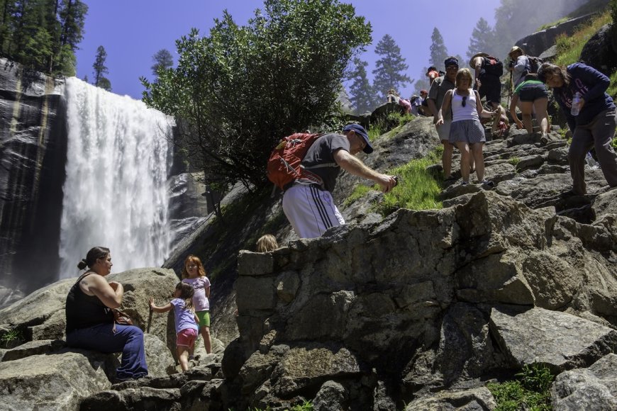 Yosemite Visitors Describe Holiday Weekend as ‘Chaotic’