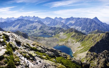 Viral Video Blasts Parents for Hiking in Tatras with Kids in Sandals