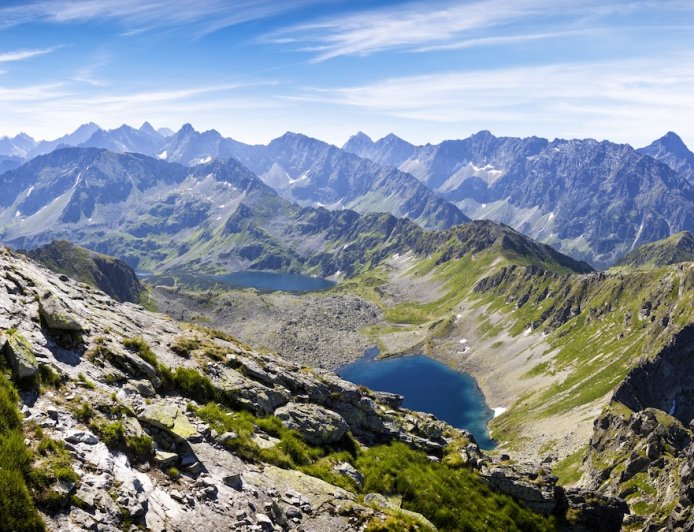 Viral Video Blasts Parents for Hiking in Tatras with Kids in Sandals