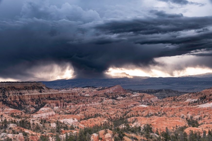 Flooding at Bryce Canyon National Park Prompts Rescue of 11 Hikers